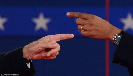 Mitt Romney et Barack Obama durant le mois d'octobre pendant la course aux élections