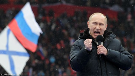 Vladimir Poutine pour un discours devant plus de 100000 spectateurs d'un match de foot