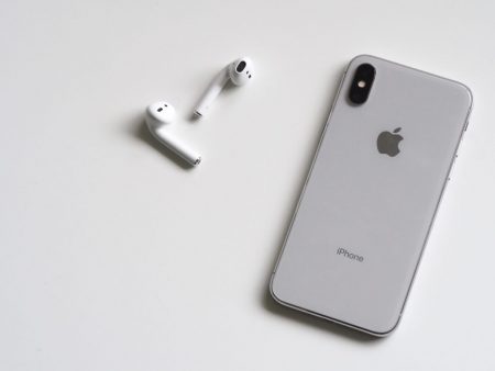 Apple AirPods et iPhone X