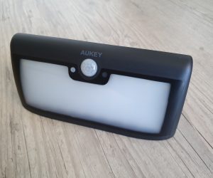 Lampe solaire Aukey LT-W6