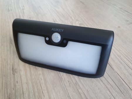 Lampe solaire Aukey LT-W6