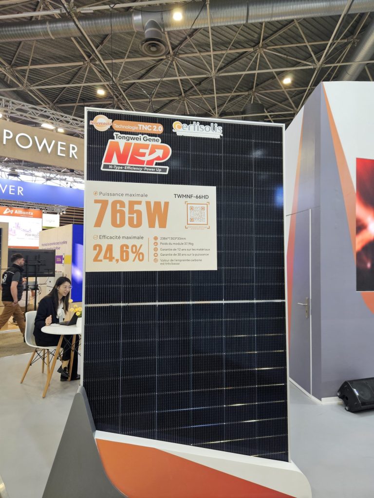 Panneau solaire 765W